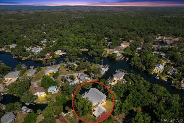 11590 N Kayak Point, Inglis, FL 34449
