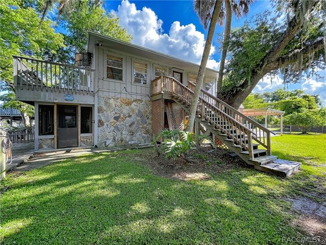 11590 N Kayak Point, Inglis, FL 34449