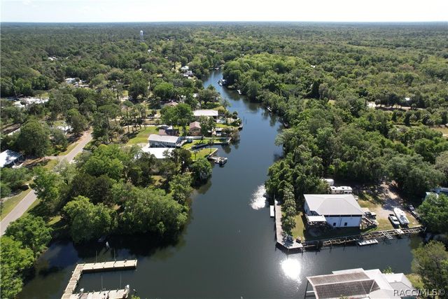 11590 N Kayak Point, Inglis, FL 34449