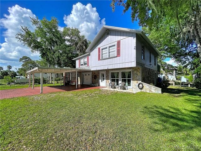 11590 N Kayak Point, Inglis, FL 34449