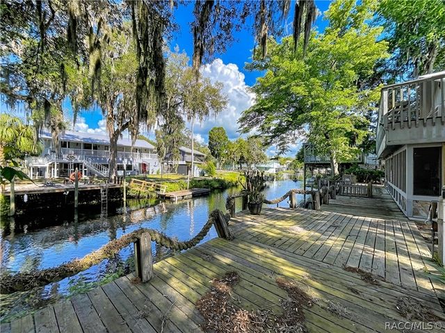 11590 N Kayak Point, Inglis, FL 34449