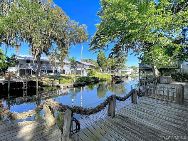 11590 N Kayak Point, Inglis, FL 34449