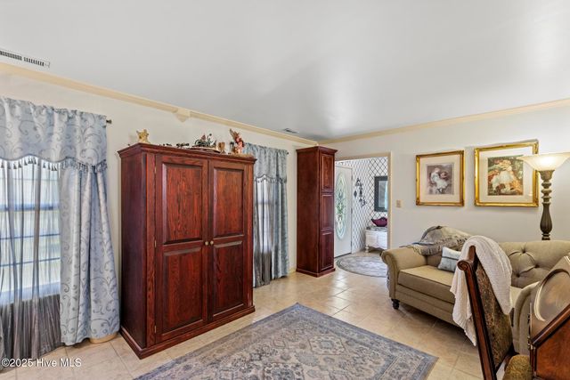 508 University Drive, Jacksonville, NC 28546