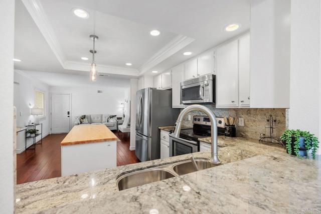 6561 Corte Cisco, Carlsbad, CA 92009