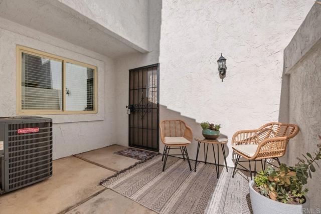 6561 Corte Cisco, Carlsbad, CA 92009