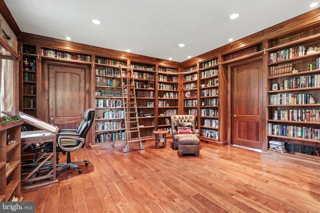 1080 SWATARA RD, Hershey, PA 17033