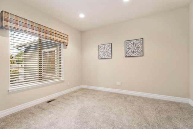 784 Ribbon Falls Road, Redmond, OR 97756