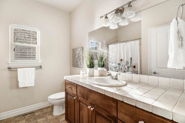 784 Ribbon Falls Road, Redmond, OR 97756