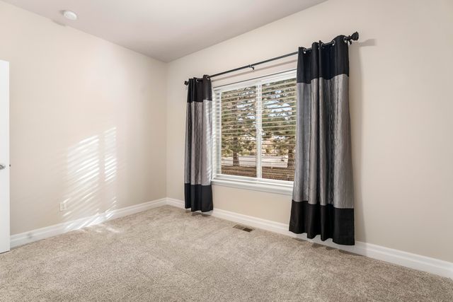 784 Ribbon Falls Road, Redmond, OR 97756