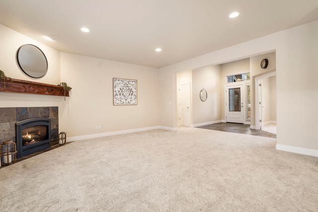 784 Ribbon Falls Road, Redmond, OR 97756