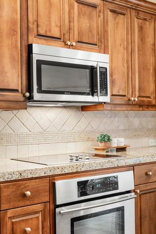 784 Ribbon Falls Road, Redmond, OR 97756