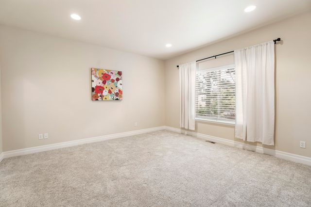 784 Ribbon Falls Road, Redmond, OR 97756