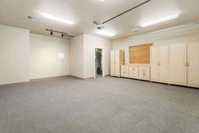 784 Ribbon Falls Road, Redmond, OR 97756