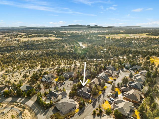 784 Ribbon Falls Road, Redmond, OR 97756