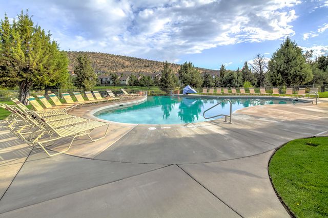 784 Ribbon Falls Road, Redmond, OR 97756