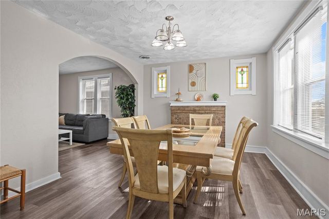 4931 Mardel Avenue, St Louis, MO 63109