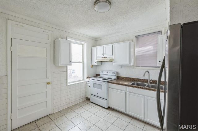 4931 Mardel Avenue, St Louis, MO 63109