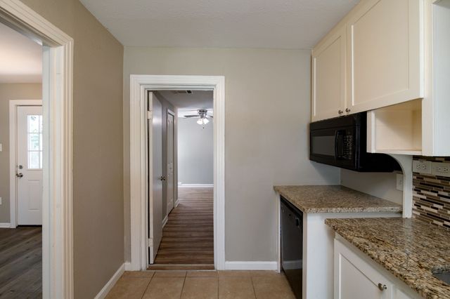 207 Hackberry Street, Terrell, TX 75160