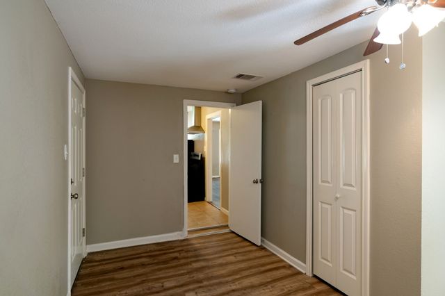 207 Hackberry Street, Terrell, TX 75160