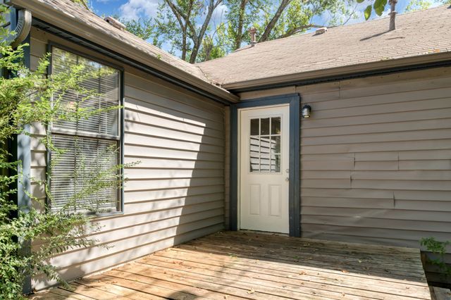 207 Hackberry Street, Terrell, TX 75160