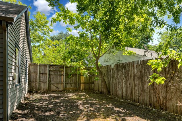 207 Hackberry Street, Terrell, TX 75160