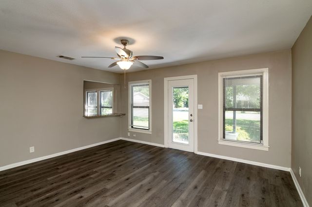207 Hackberry Street, Terrell, TX 75160