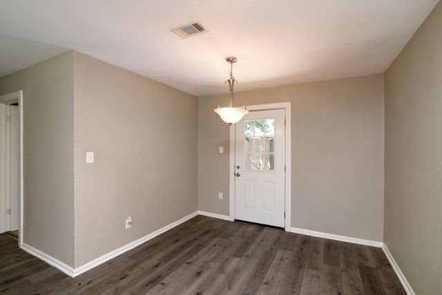 207 Hackberry Street, Terrell, TX 75160