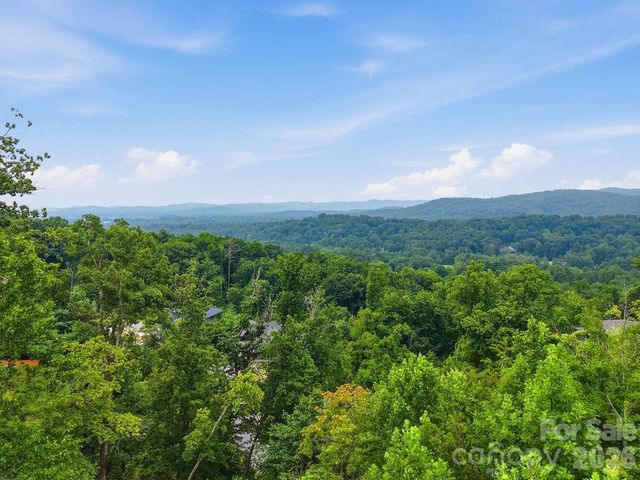 21 Marble Heights Trail, Hendersonville, NC 28791