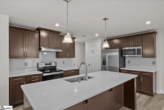 173 Dunroyal Road, Fountain Inn, SC 29644