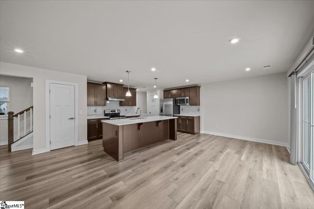 173 Dunroyal Road, Fountain Inn, SC 29644