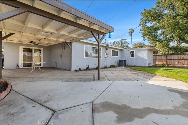 5097 E Carmen Ave, Fresno, CA 93727