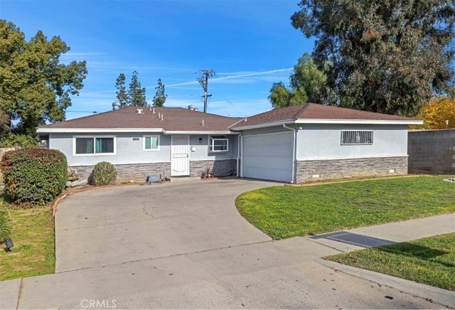 5097 E Carmen Ave, Fresno, CA 93727
