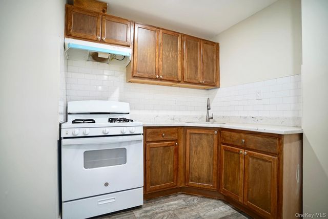 90-15 207th Street, Queens Village, NY 11428