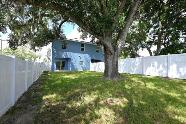 1011 N BRUNNELL PARKWAY, Lakeland, FL 33805