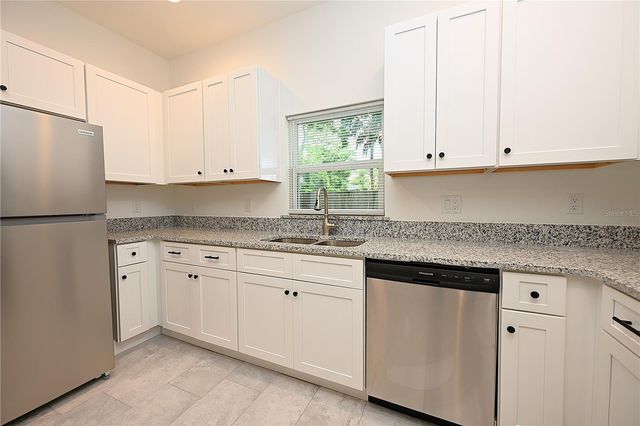 1011 N BRUNNELL PARKWAY, Lakeland, FL 33805