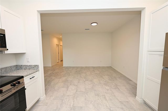 1011 N BRUNNELL PARKWAY, Lakeland, FL 33805