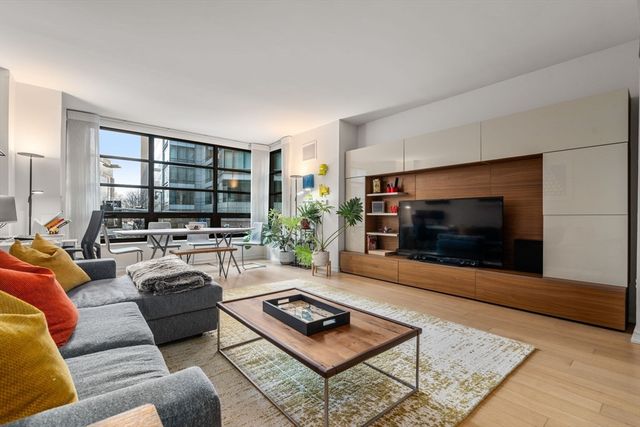 580 Washington St. 2A, Boston, MA 02111