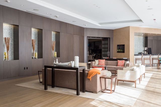 580 Washington St. 2A, Boston, MA 02111