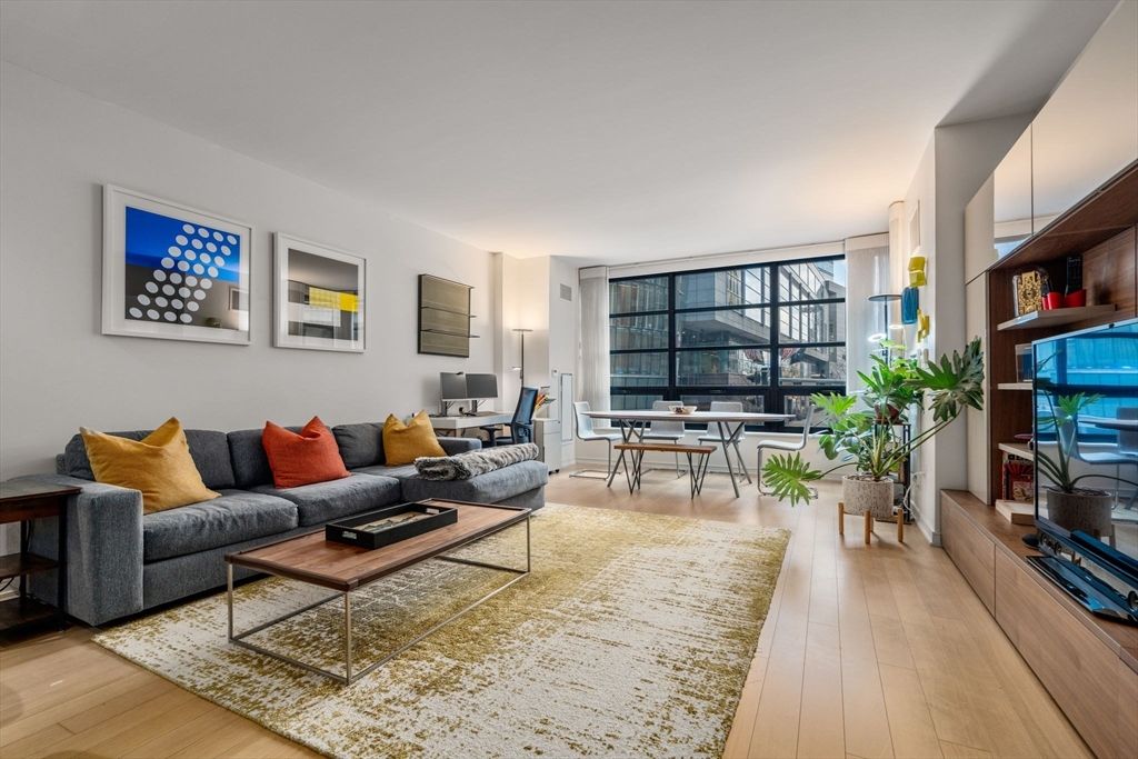 580 Washington St. 2A, Boston, MA 02111