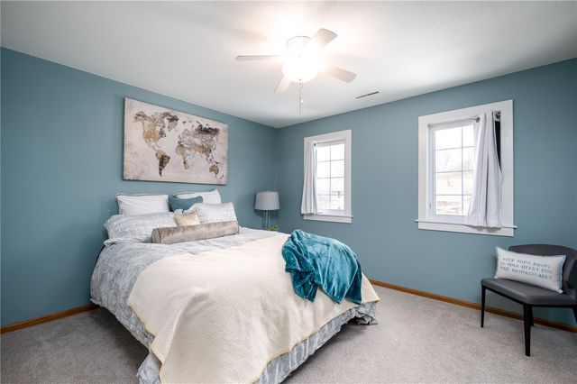 3817 Riverside Drive NE, Cedar Rapids, IA 52411