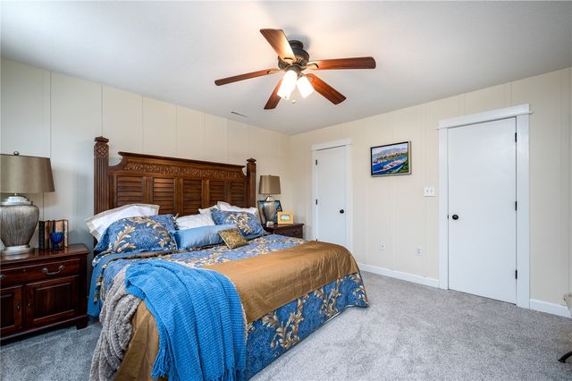 3817 Riverside Drive NE, Cedar Rapids, IA 52411