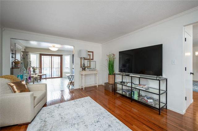 3817 Riverside Drive NE, Cedar Rapids, IA 52411