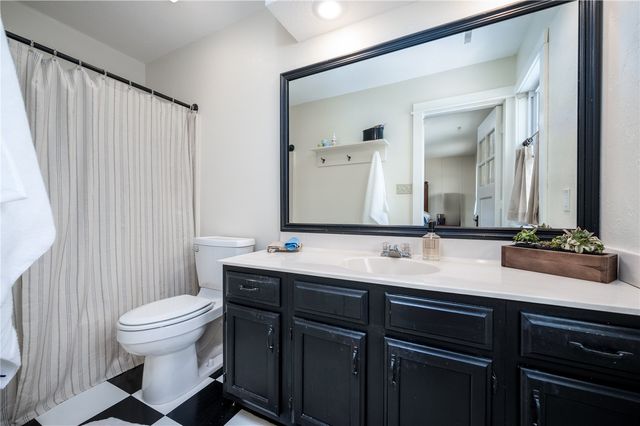 3817 Riverside Drive NE, Cedar Rapids, IA 52411