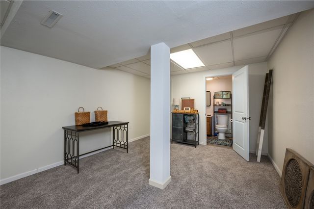 3817 Riverside Drive NE, Cedar Rapids, IA 52411