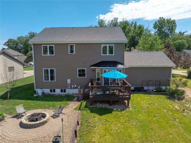 3817 Riverside Drive NE, Cedar Rapids, IA 52411