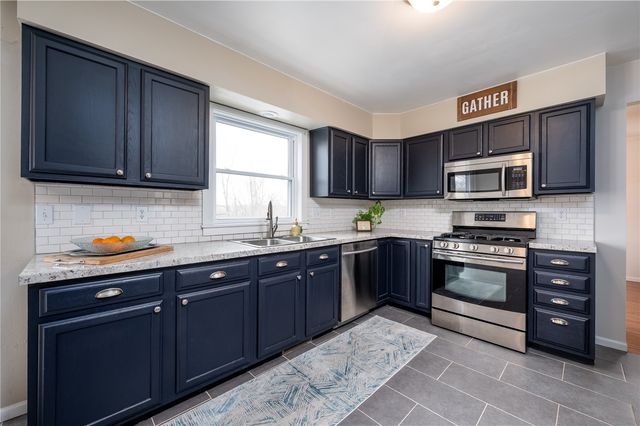 3817 Riverside Drive NE, Cedar Rapids, IA 52411