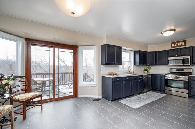 3817 Riverside Drive NE, Cedar Rapids, IA 52411