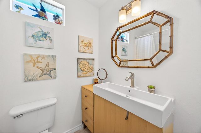 1209 N Jacks Road, Crystal Beach, TX 77650