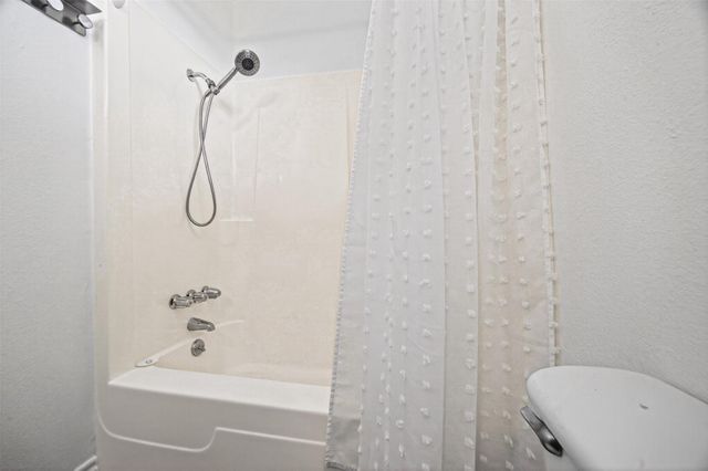 1209 N Jacks Road, Crystal Beach, TX 77650