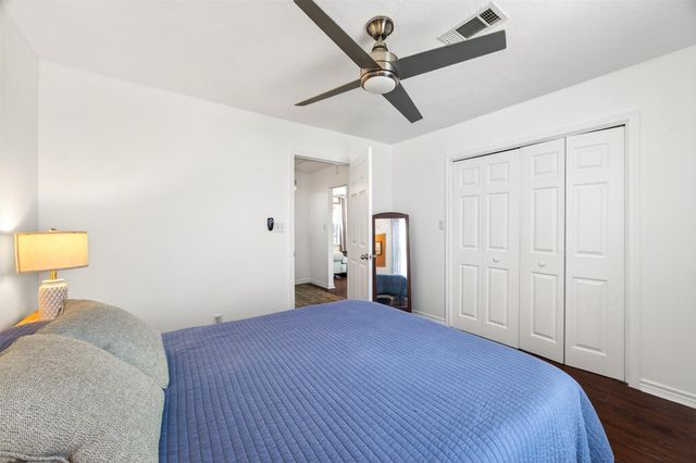 1209 N Jacks Road, Crystal Beach, TX 77650